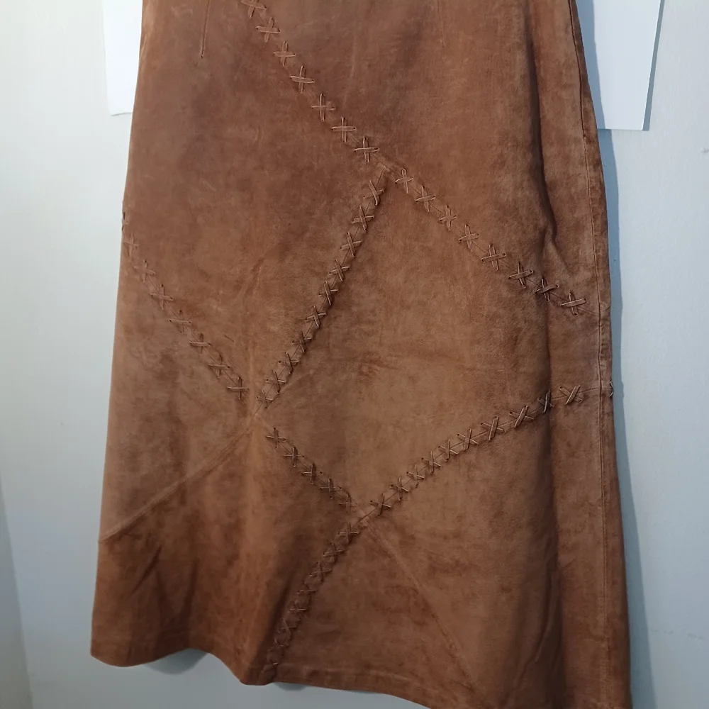 Vintage Faded Glory Brown Suede Midi Skirt With X Design Zip-Up Closure Side 12 - Picture 11 of 11